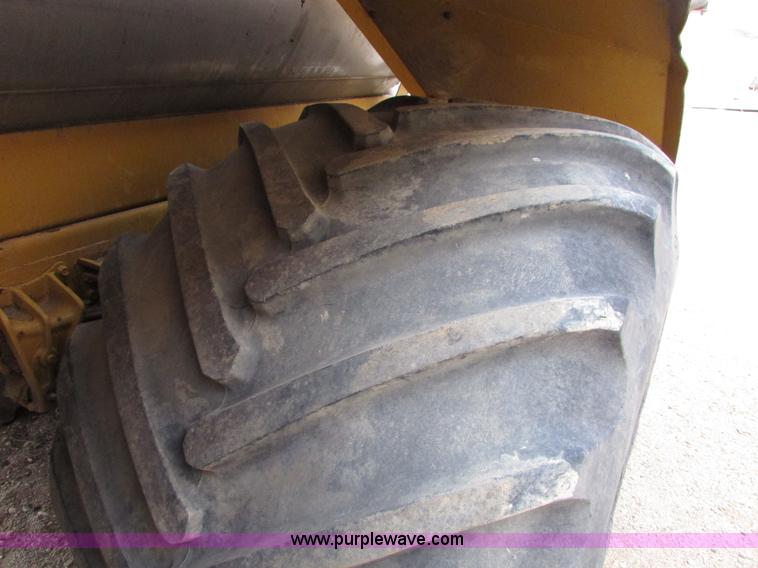 image for item I6640 1991 Ag-Chem TerraGator 1804 self-propelled sprayer