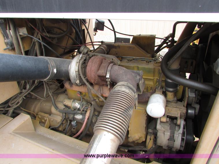 image for item I6640 1991 Ag-Chem TerraGator 1804 self-propelled sprayer