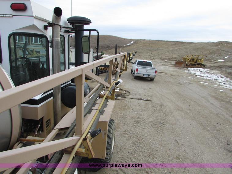 image for item I6640 1991 Ag-Chem TerraGator 1804 self-propelled sprayer