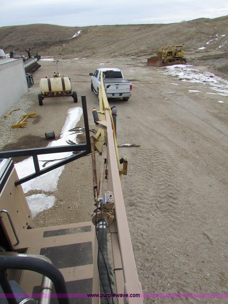 image for item I6640 1991 Ag-Chem TerraGator 1804 self-propelled sprayer