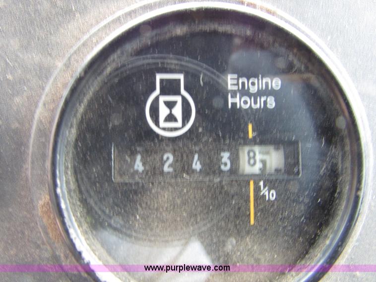 image for item I6640 1991 Ag-Chem TerraGator 1804 self-propelled sprayer