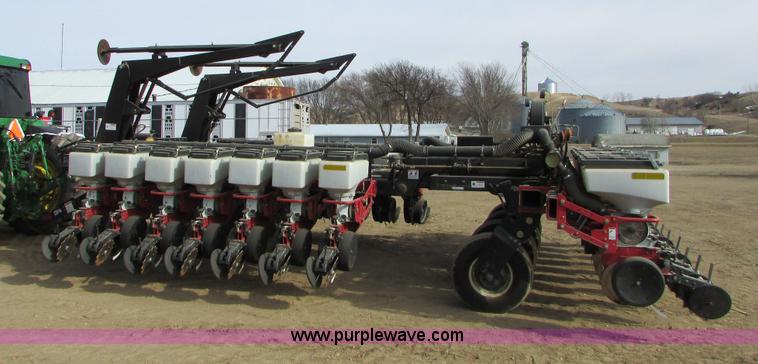 image for item I6641 2001 White 8524 split row planter