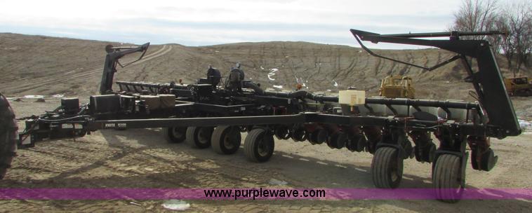 image for item I6641 2001 White 8524 split row planter