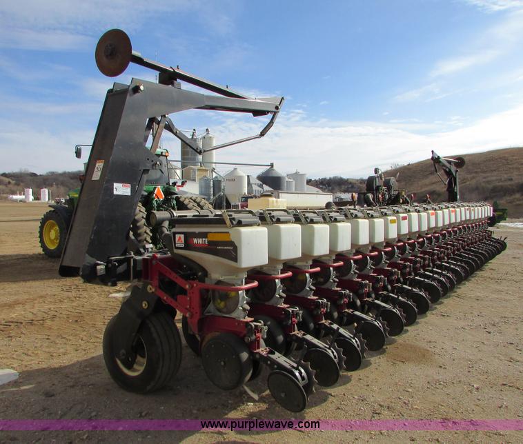 image for item I6641 2001 White 8524 split row planter