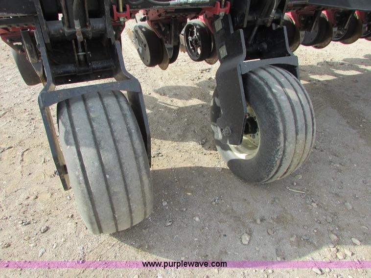 image for item I6641 2001 White 8524 split row planter