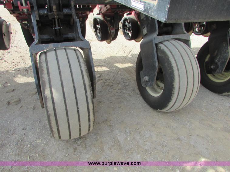 image for item I6641 2001 White 8524 split row planter