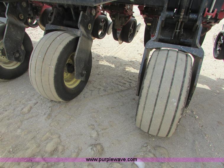 image for item I6641 2001 White 8524 split row planter