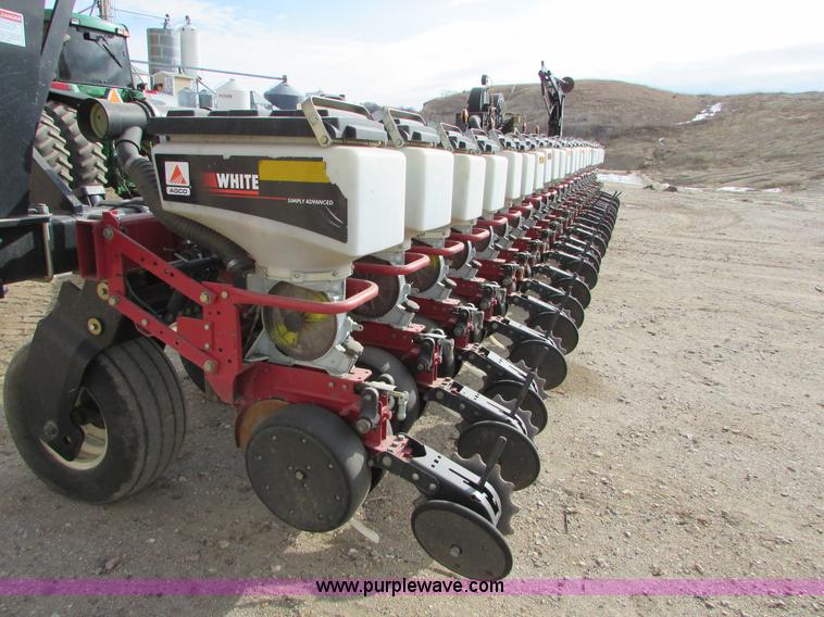 image for item I6641 2001 White 8524 split row planter