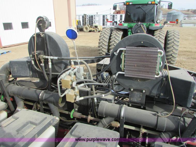 image for item I6641 2001 White 8524 split row planter