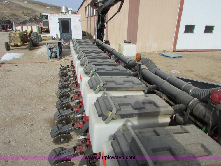 image for item I6641 2001 White 8524 split row planter