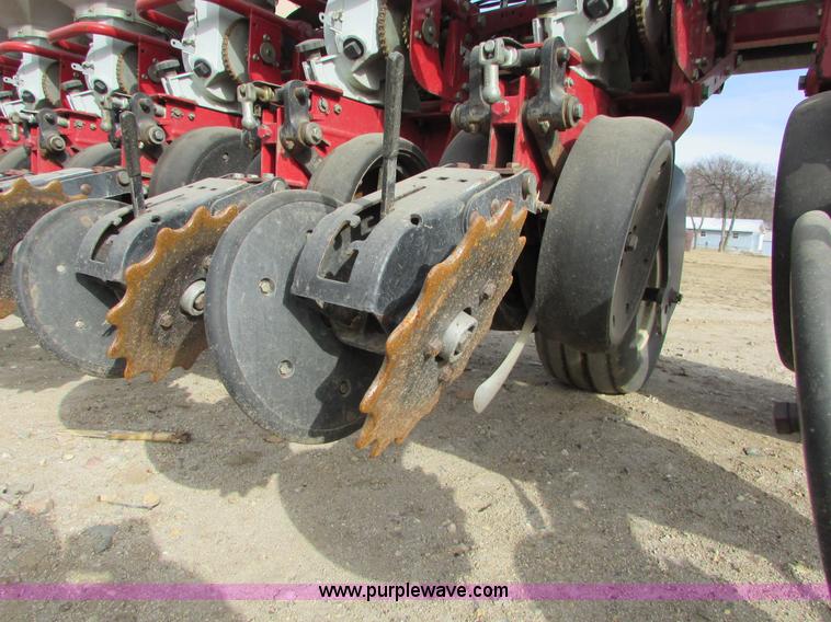 image for item I6641 2001 White 8524 split row planter