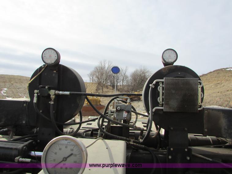 image for item I6641 2001 White 8524 split row planter