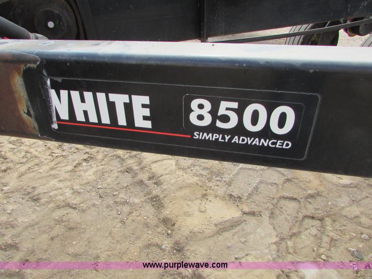 image for item I6641 2001 White 8524 split row planter