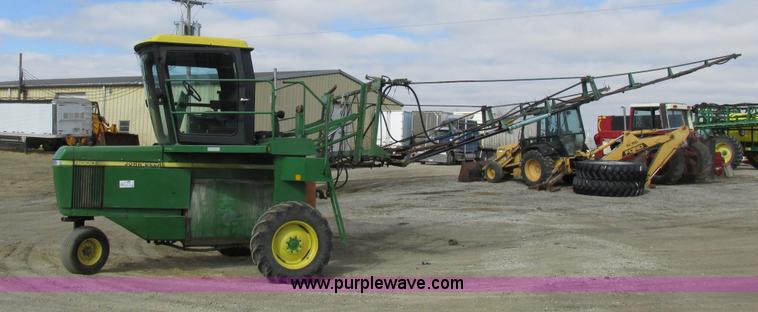 image for item K2035 John Deere 6000 self-propelled sprayer