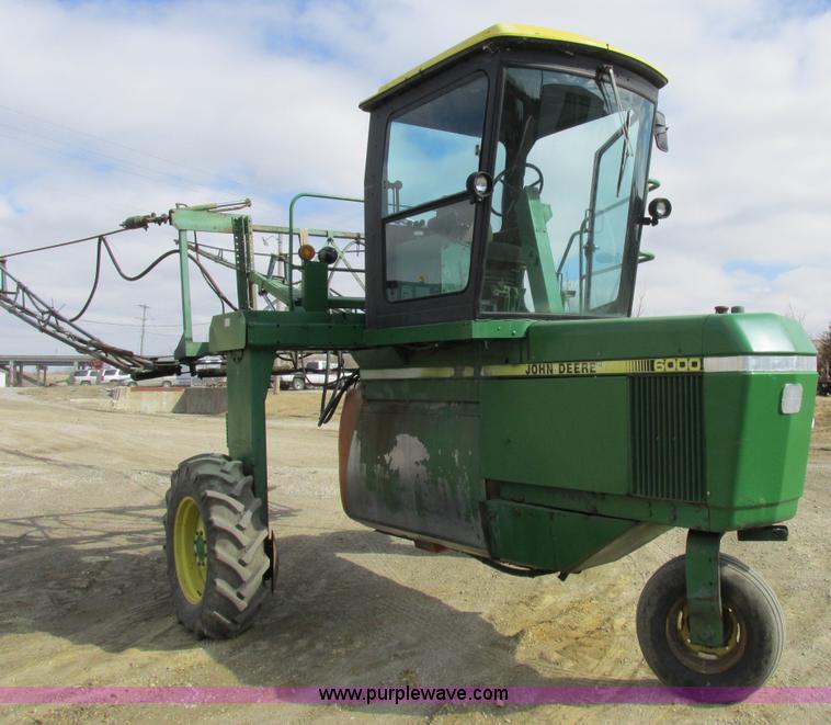 image for item K2035 John Deere 6000 self-propelled sprayer