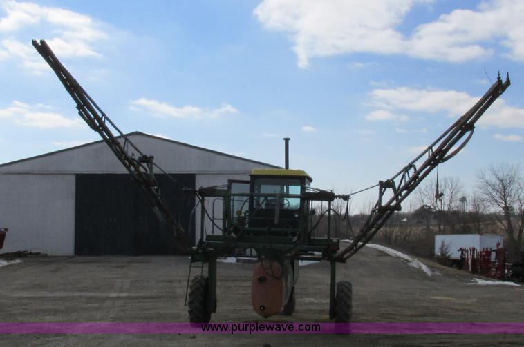 image for item K2035 John Deere 6000 self-propelled sprayer