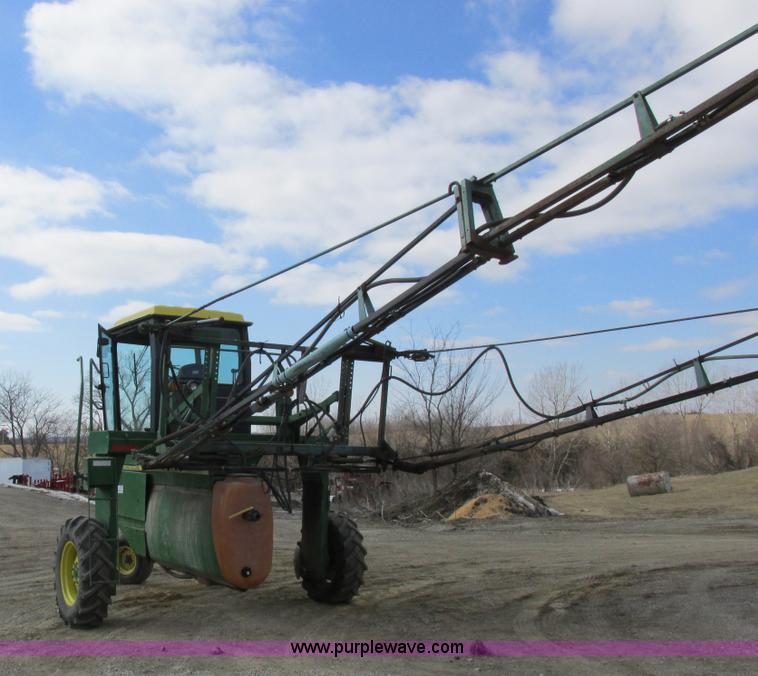 image for item K2035 John Deere 6000 self-propelled sprayer