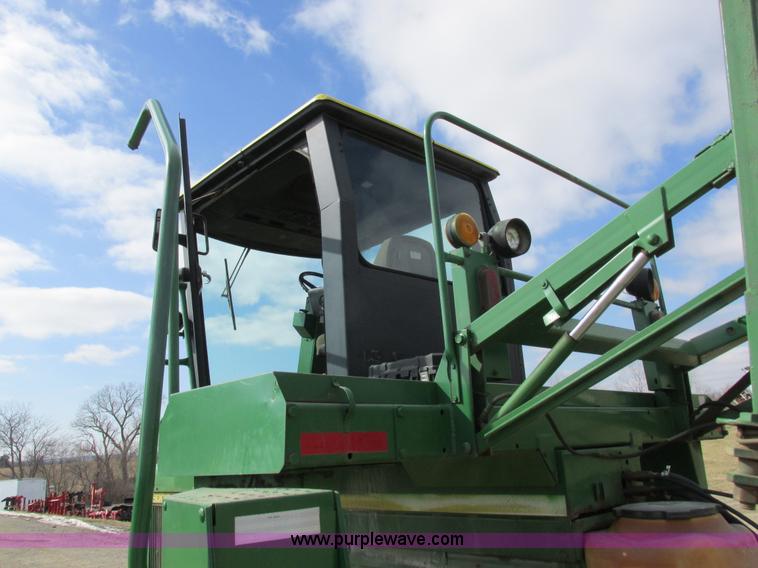 image for item K2035 John Deere 6000 self-propelled sprayer