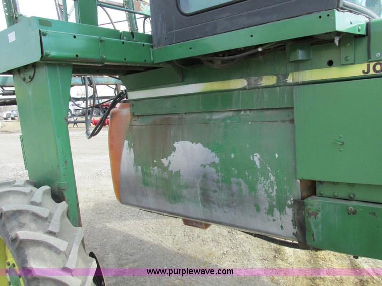 image for item K2035 John Deere 6000 self-propelled sprayer