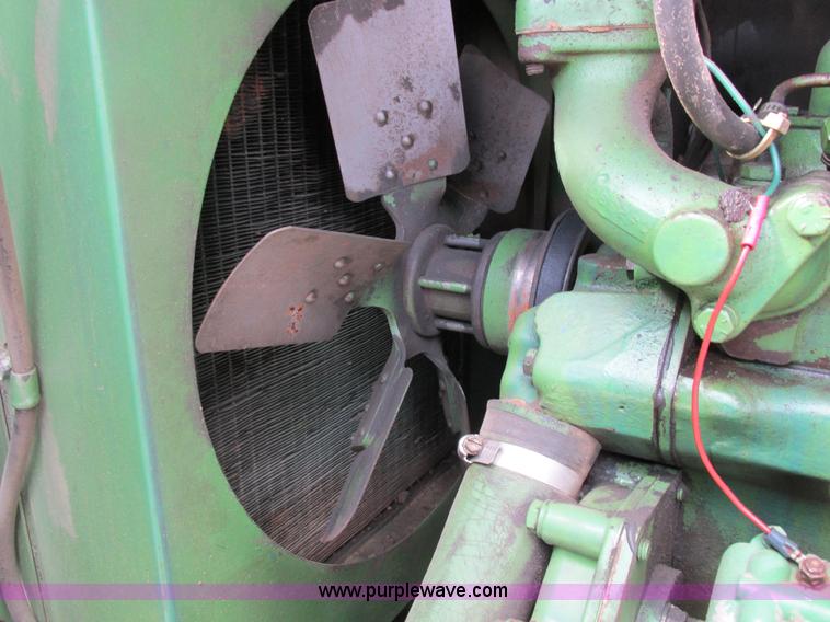 image for item K2035 John Deere 6000 self-propelled sprayer