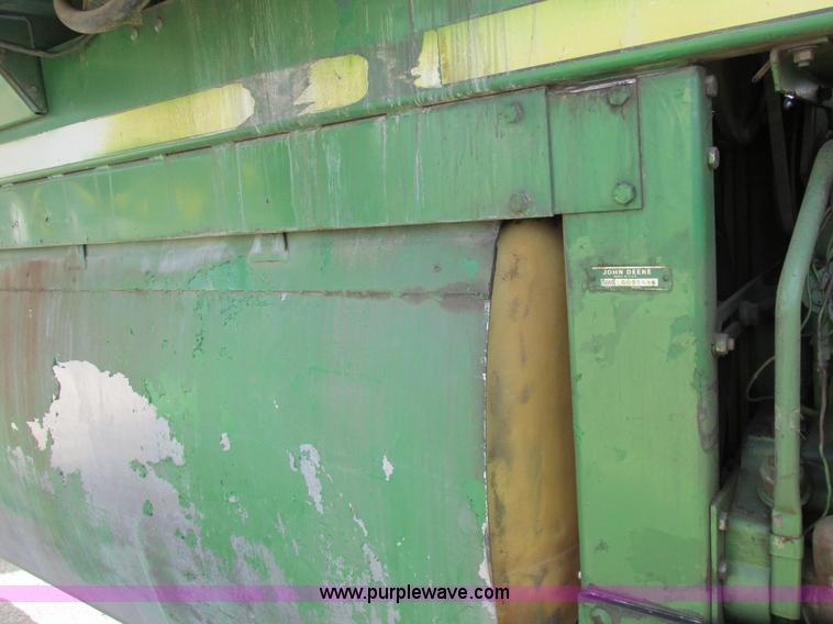 image for item K2035 John Deere 6000 self-propelled sprayer