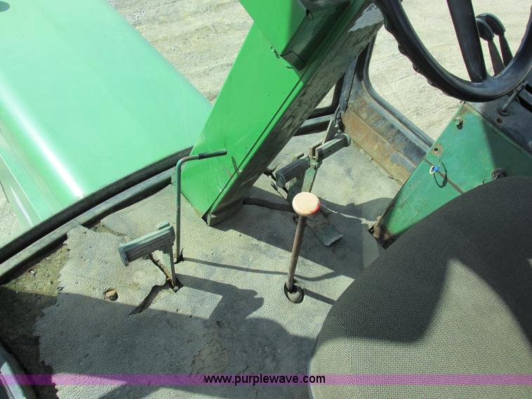 image for item K2035 John Deere 6000 self-propelled sprayer