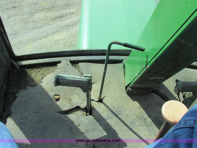 image for item K2035 John Deere 6000 self-propelled sprayer