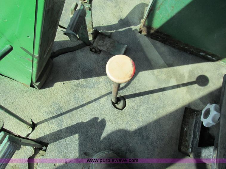 image for item K2035 John Deere 6000 self-propelled sprayer