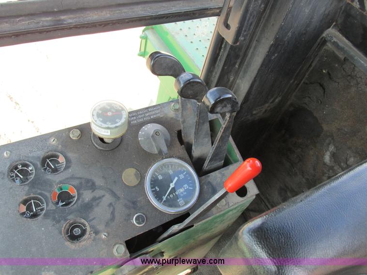 image for item K2035 John Deere 6000 self-propelled sprayer