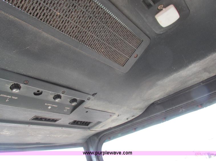 image for item K2035 John Deere 6000 self-propelled sprayer