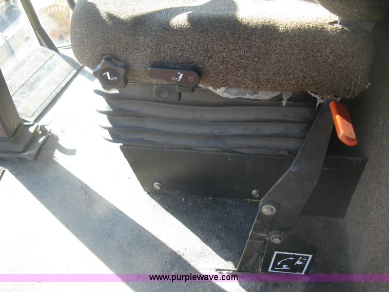 image for item K2930 1995 New Holland 2550 SpeedRower self-propelled windrower