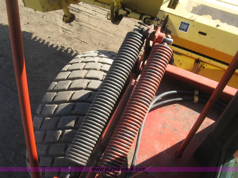 image for item K2930 1995 New Holland 2550 SpeedRower self-propelled windrower