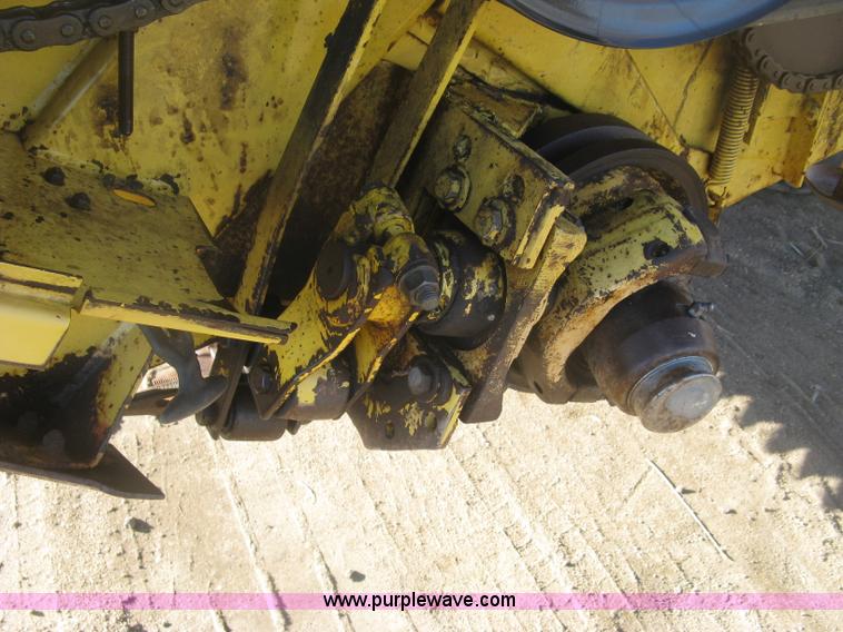 image for item K2930 1995 New Holland 2550 SpeedRower self-propelled windrower