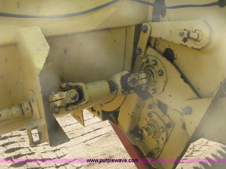 image for item K2930 1995 New Holland 2550 SpeedRower self-propelled windrower