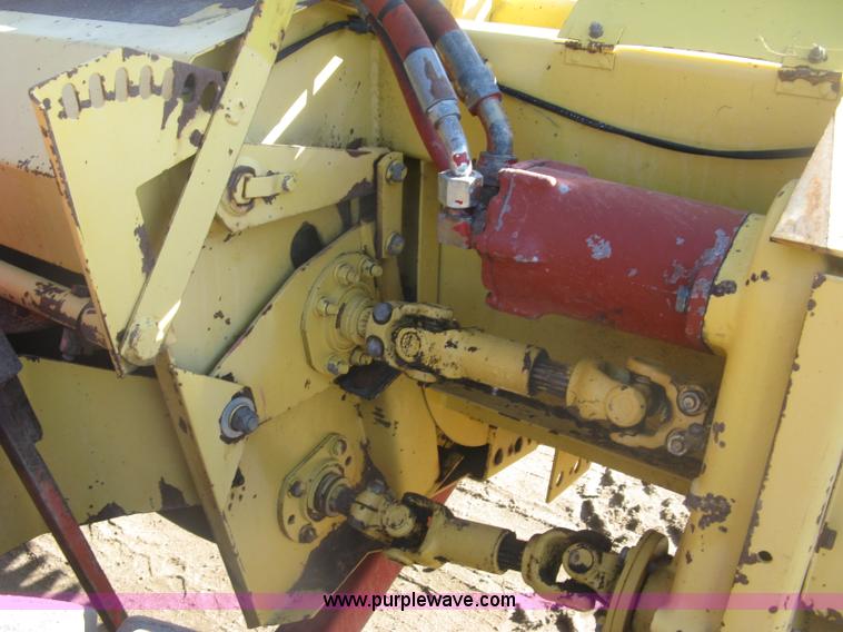 image for item K2930 1995 New Holland 2550 SpeedRower self-propelled windrower