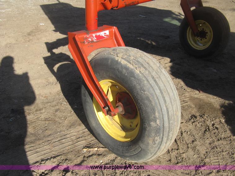 image for item K2930 1995 New Holland 2550 SpeedRower self-propelled windrower