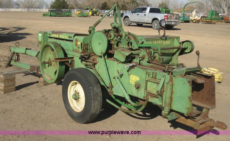 image for item K2977 John Deere 224WS square baler