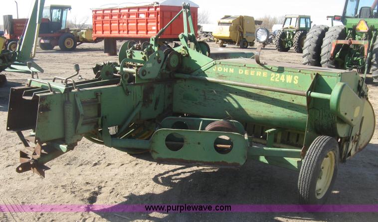 image for item K2977 John Deere 224WS square baler