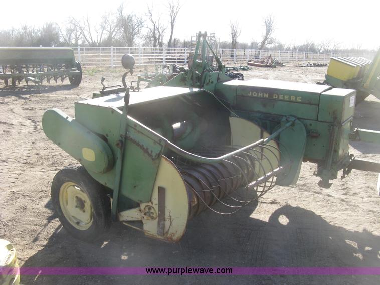 image for item K2977 John Deere 224WS square baler
