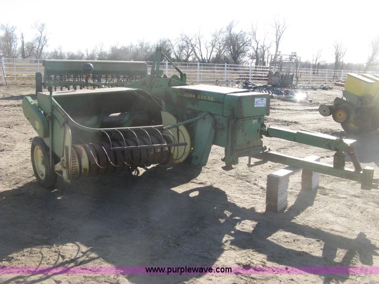 image for item K2977 John Deere 224WS square baler