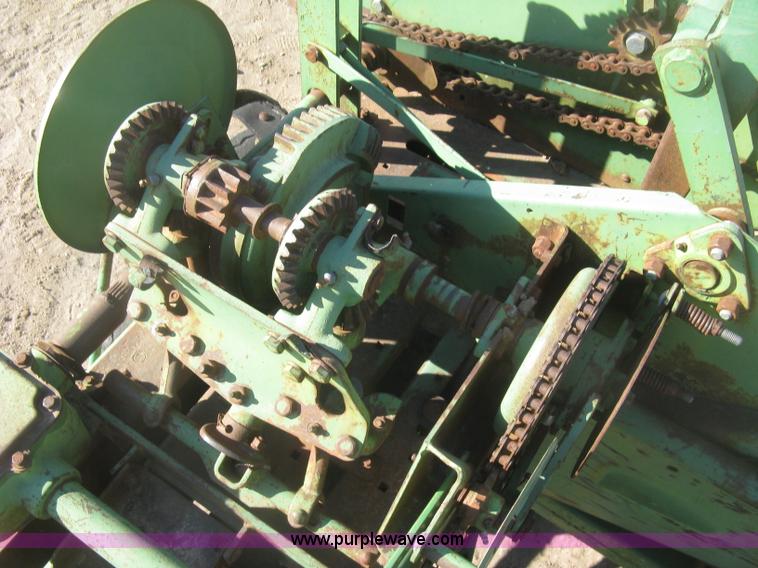image for item K2977 John Deere 224WS square baler