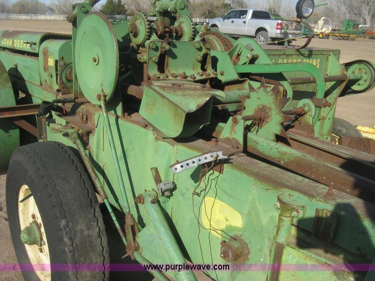 image for item K2977 John Deere 224WS square baler