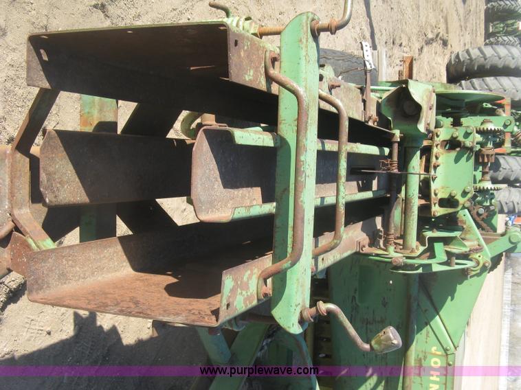 image for item K2977 John Deere 224WS square baler