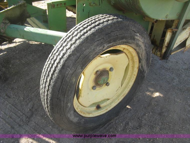 image for item K2977 John Deere 224WS square baler