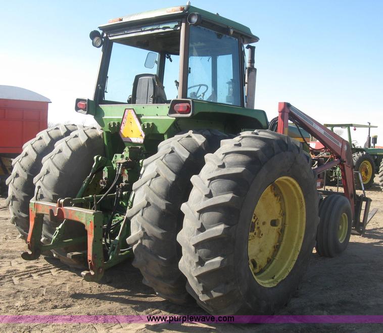 image for item K2978 1976 John Deere 4630 tractor