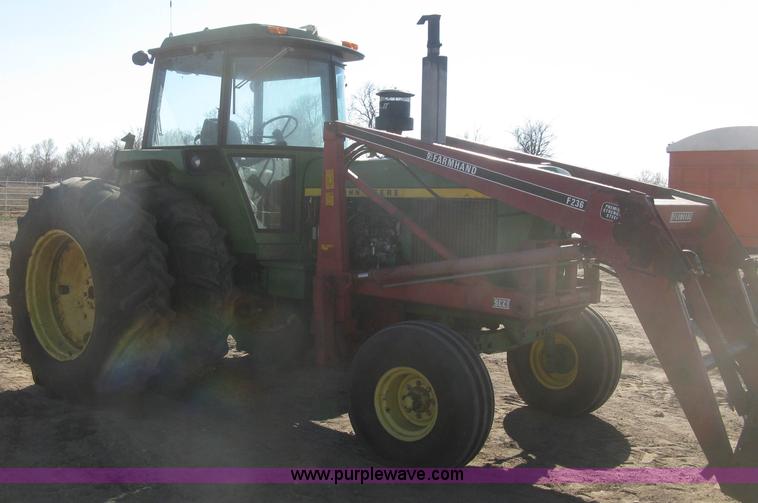 image for item K2978 1976 John Deere 4630 tractor