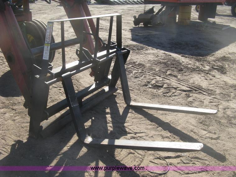 image for item K2978 1976 John Deere 4630 tractor