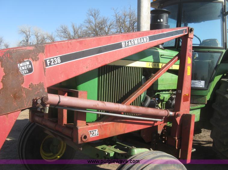 image for item K2978 1976 John Deere 4630 tractor