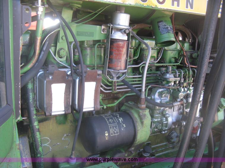 image for item K2978 1976 John Deere 4630 tractor