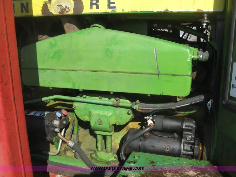 image for item K2978 1976 John Deere 4630 tractor